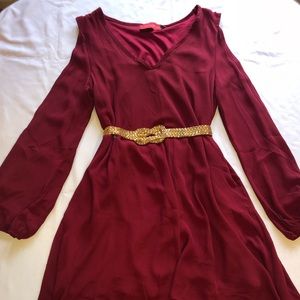 Gorgeous  cold shoulder dress/golden belt included